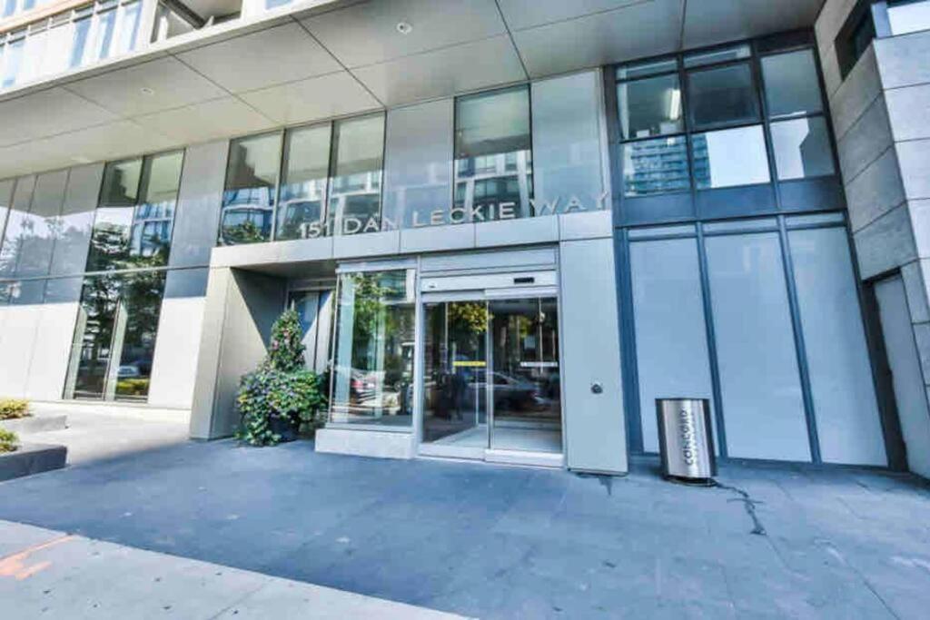 Upscale Downtown Toronto Condos By Cn Tower Extérieur photo