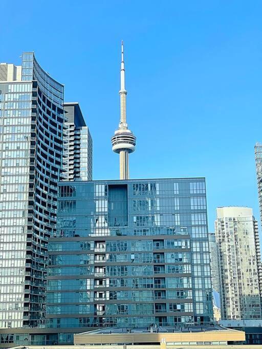 Upscale Downtown Toronto Condos By Cn Tower Extérieur photo